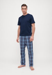 Jack & Jones JACLUCA TEE AND PANTS GIFTBOX - Pyjamas - navy/dark blue