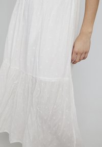 b.young BYFelice - Vardagsklänning - off white