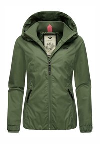 Grønn lett jakke med hette, glidelås foran og to sidelommer. Glatt tekstur med elastiske mansjetter og en kontrastfarge i rosa inni.