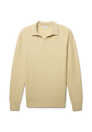 Pullover a coste di colore beige chiaro, con colletto polo, maniche lunghe e scollatura a V. Texture morbida con un design fitted e strutturato.
