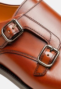 Henry Stevens MARSHALL CDM - Zakelijke loafers - brown