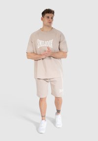 Smilodox T-shirts print - hellbraun