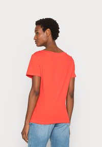 GAP T-shirt básica - new coral