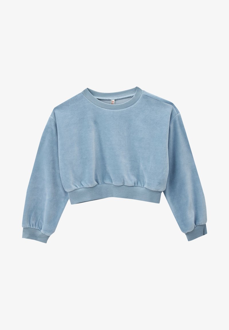Sweat-shirt court bleu clair avec manches longues, poignets côtelés et col côtelé sur fond blanc.