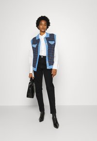 YAS YASMARINA VEST - Camisola - black/marina