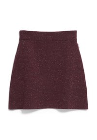 Knielanger, bordeauxfarbener Strickrock mit geripptem Bund und dezentem weißen Fleckenmuster.