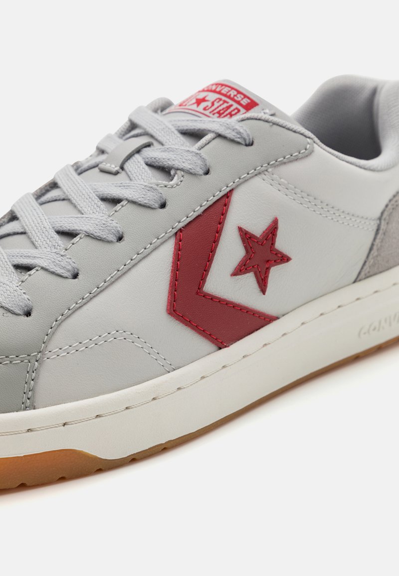 Converse PRO BLAZE CLASSIC UNISEX - Trainers - barely grey 