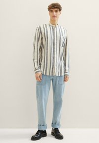 TOM TAILOR DENIM GESTREIFTES - Hemd - black bright orange stripe