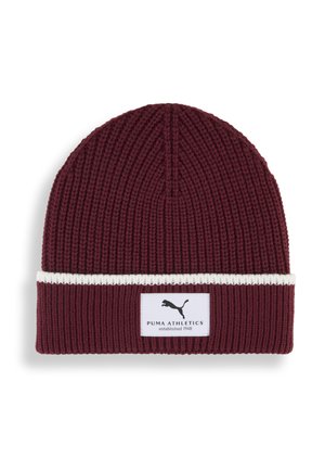 Megzta kepurė - ruby shimmer