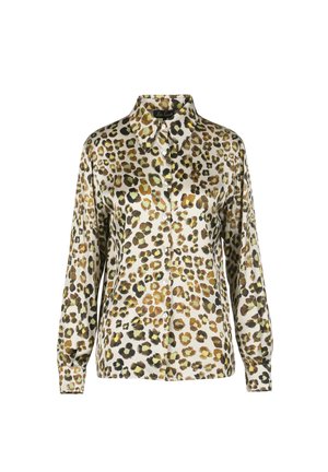 Blusa de estampado de leopardo con cuello, mangas largas y cierre delantero de botones. La tela tiene una textura suave y brillante.