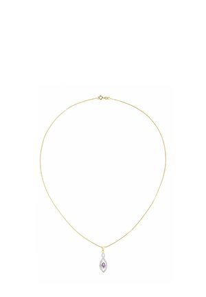 Guld kæde med et marquise-formet violet ædelsten vedhæng, indsat i en sølvramme med intrikate detaljer.