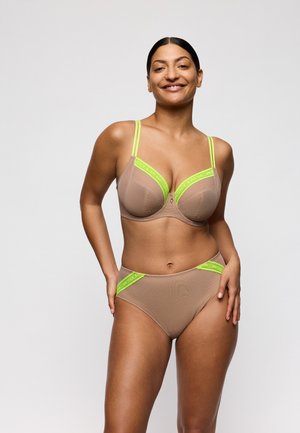 Beige lingerie set met mesh-stof, neon groene bandjes en accenten. De beha heeft een centrale sluiting en cups met volledige bedekking. De slip heeft bijpassende details.