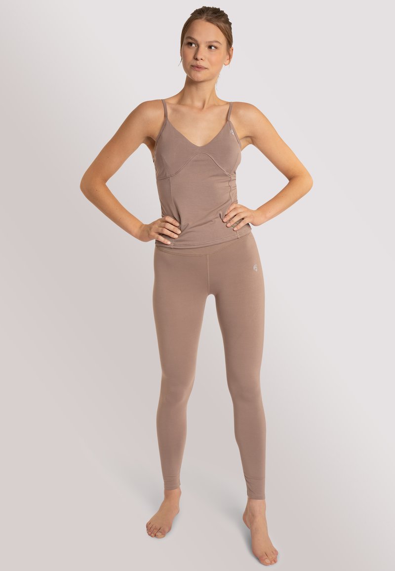 OCEANSAPART Top bruin OCEANSAPART Top bruin