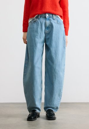 JEANIE BALLOON  - Bő szabású farmernadrág - denim light
