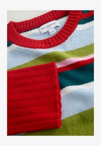 Unselected, mutli red stripe