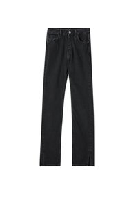Jean noir droit avec poches avant, passants de ceinture, fermeture par bouton et petites fentes en bas de chaque jambe.