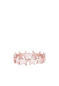 Anillo de oro rosa con una banda de formas estelares entrelazadas, fabricado en plata de ley, con un acabado pulido y grabado "925".