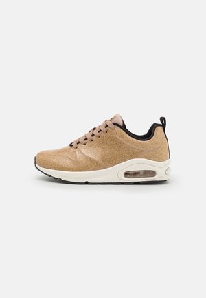 Sneakers - gold-coloured