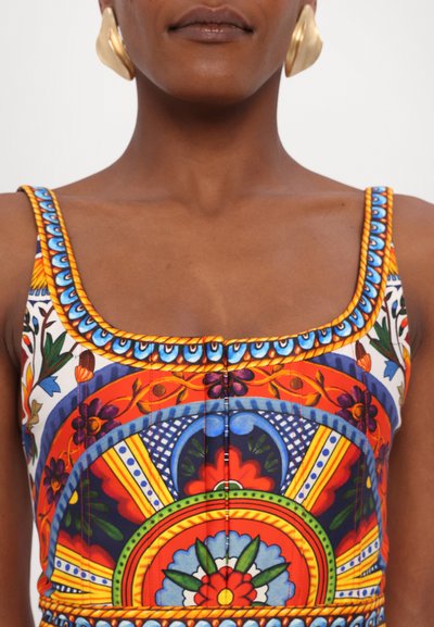 Alice + Olivia DIANA STRUCTURED MIDI DRESS - Hverdagskjole - on the road