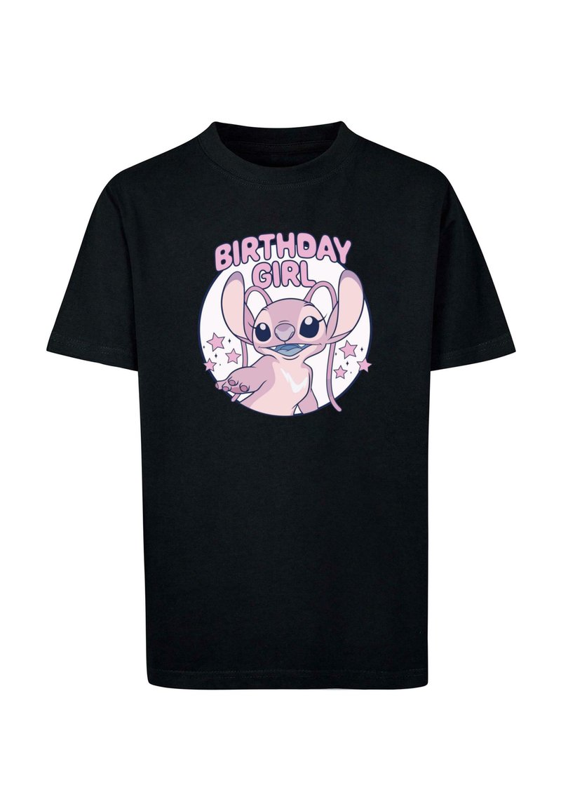 Sort bomulds t-shirt med en tegneseriefigur med pink detaljer, omgivet af stjerner og teksten "BIRTHDAY GIRL" i pink.