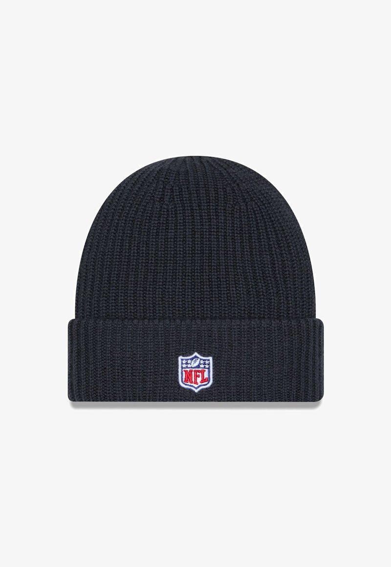 Strickmütze in dunklem Marineblau mit umgeschlagenem Saum. Auf der Vorderseite befindet sich ein gesticktes NFL-Logo in rot und blau zur Kennzeichnung.