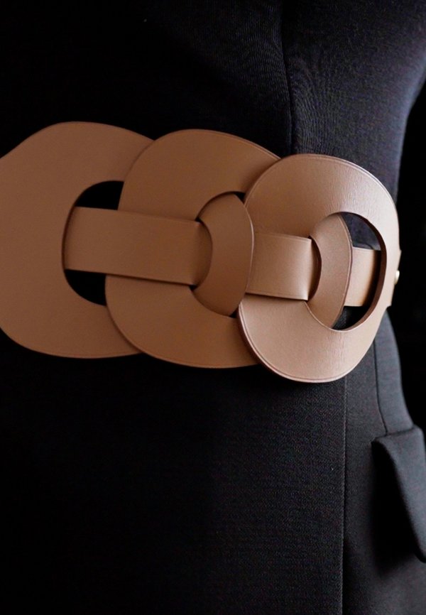 L'ELÉGANTE - Waist belt - camel2