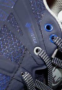 Mammut SERTIG II LOW GORE TEX WOMEN - Hikingschuh - dark ice marine