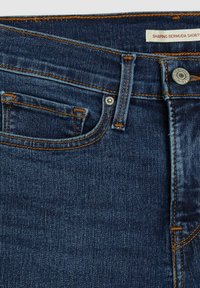 Levi's® SHAPING BERMUDA SHORTS - Jeansshorts - double duty short