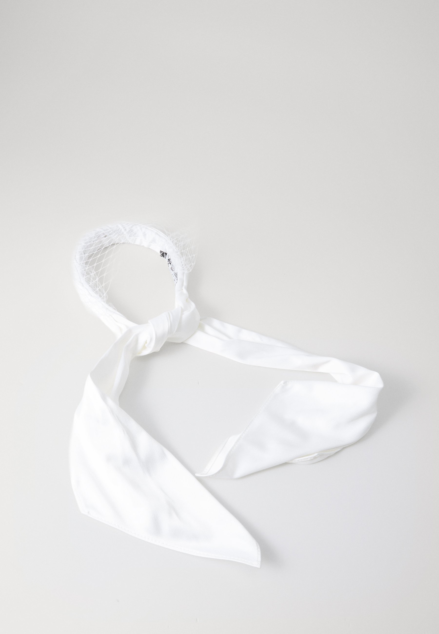 RUSLAN BAGINSKIY VEILED HEADBAND Accessori capelli white