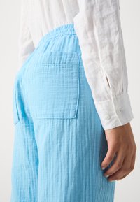 Esprit Nohavice - light turquoise