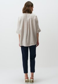 Jimmy Key LOOSE FIT THREE QUARTER SLEEVED SLIT  - Camicia - bej
