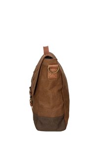 Borsa in tela marrone con base marrone scuro, maniglia superiore e finiture in pelle. Presenta una fibbia laterale e dettagli di cucitura. Forma arrotondata.