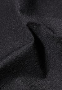 Thumbnail Image 7
