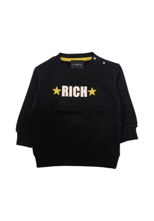 Felpa nera con la scritta "RICH" e stelle gialle stampate sul davanti. Presenta un collo rotondo, maniche lunghe e un dettaglio con bottoni sulla spalla.