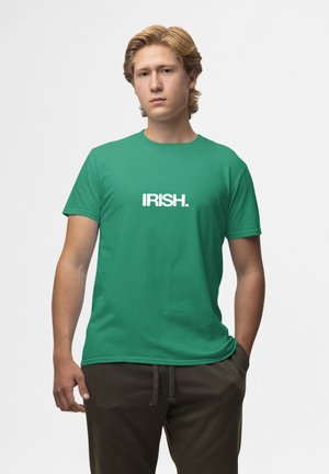 APOH LONDON IRISH ST PATRICKS DAY - Print T-shirt - kelly green
