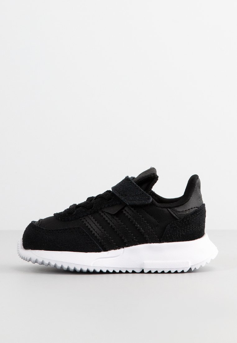 Sneakers low