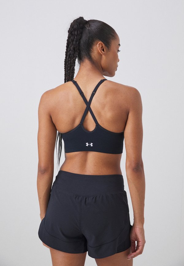 VANISH SEAMLESS LOW - Light support sports bra3
