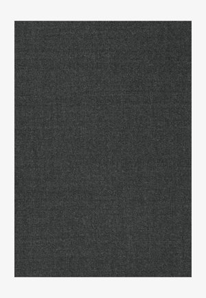 Tissu texturé gris foncé avec un motif de tissage subtil, affichant une finition douce et mate, adapté pour la tapisserie ou l'habillement.