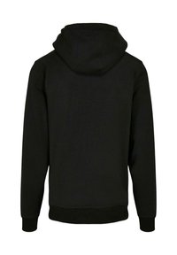 Sort hættetrøje med en glat tekstur, kengurulomme og ribbede manchetter og kant. Bagfra har den et simpelt, udekoreret design.