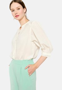 LolaLiza WITH MACRAMÉ DETAIL - Bluse - white