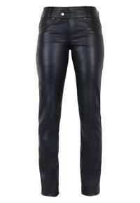 Zwarte leren broek met een gladde textuur, slim fit ontwerp, medium hoge taille, vijf zakken en een koperen knoopdetail aan de voorkant.