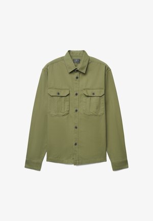 Olivgrünes Hemd zum Knöpfen aus leichtem Stoff, mit zwei Brusttaschen, schwarzen Knöpfen und spitzem Kragen.