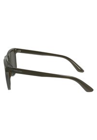 Occhiali da sole Calvin Klein con montatura in plastica grigia scura lucida, forma rettangolare slim e aste dritte con un dettaglio logo discreto.