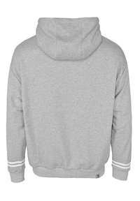 Grå hoodies med dragsko i huvan, ribbad mudd och nederkant, med vita remsor på ärmarna och en texturerad tyg.