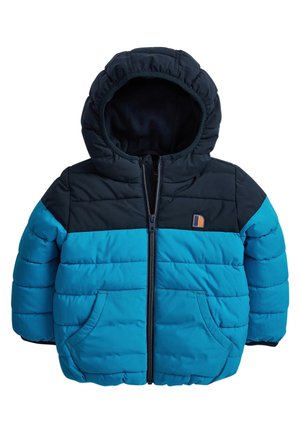 Chaqueta de invierno acolchada azul y negra para niño, con capucha, cremallera frontal, dos bolsillos y pequeño logo en el pecho.