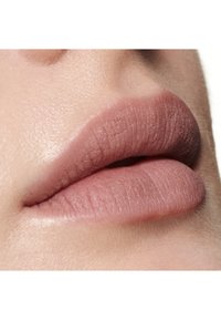 MAC POWDER KISS LIQUID LIPCOLOUR - Liquid Lipstick - it´s personal