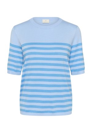 Svjetlo modra kratka pletena majica z izmenjujočimi se ozkimi in širokimi turkiznimi horizontalnimi črtami po telesu in rokavih.