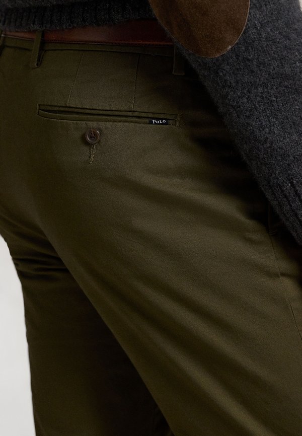 SLIM FIT CHINO TROUSER - Chinos - canopy olive2