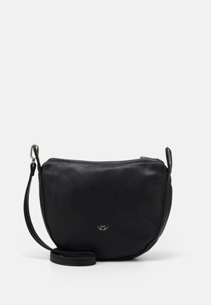 Borsa a tracolla in pelle nera, forma rotonda, texture liscia, con chiusura a zip, tracolla regolabile e un piccolo logo impresso.