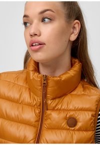 QS À COL DROIT - Weste - orange